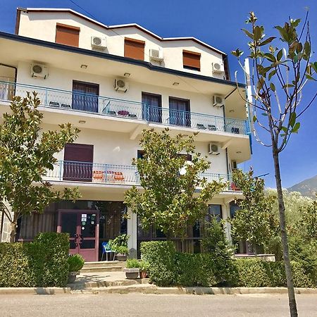 Përmet Ramis Hotel & Outdoor Sports Center מראה חיצוני תמונה