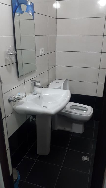 Përmet Ramis Hotel & Outdoor Sports Center מראה חיצוני תמונה