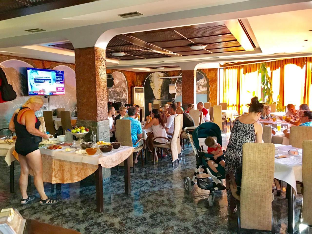 Përmet Ramis Hotel & Outdoor Sports Center מראה חיצוני תמונה