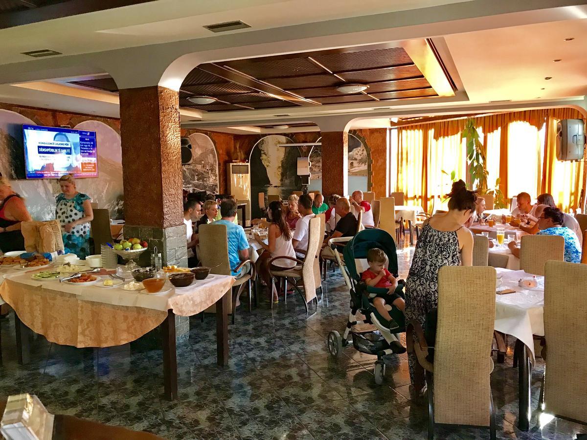 Përmet Ramis Hotel & Outdoor Sports Center מראה חיצוני תמונה